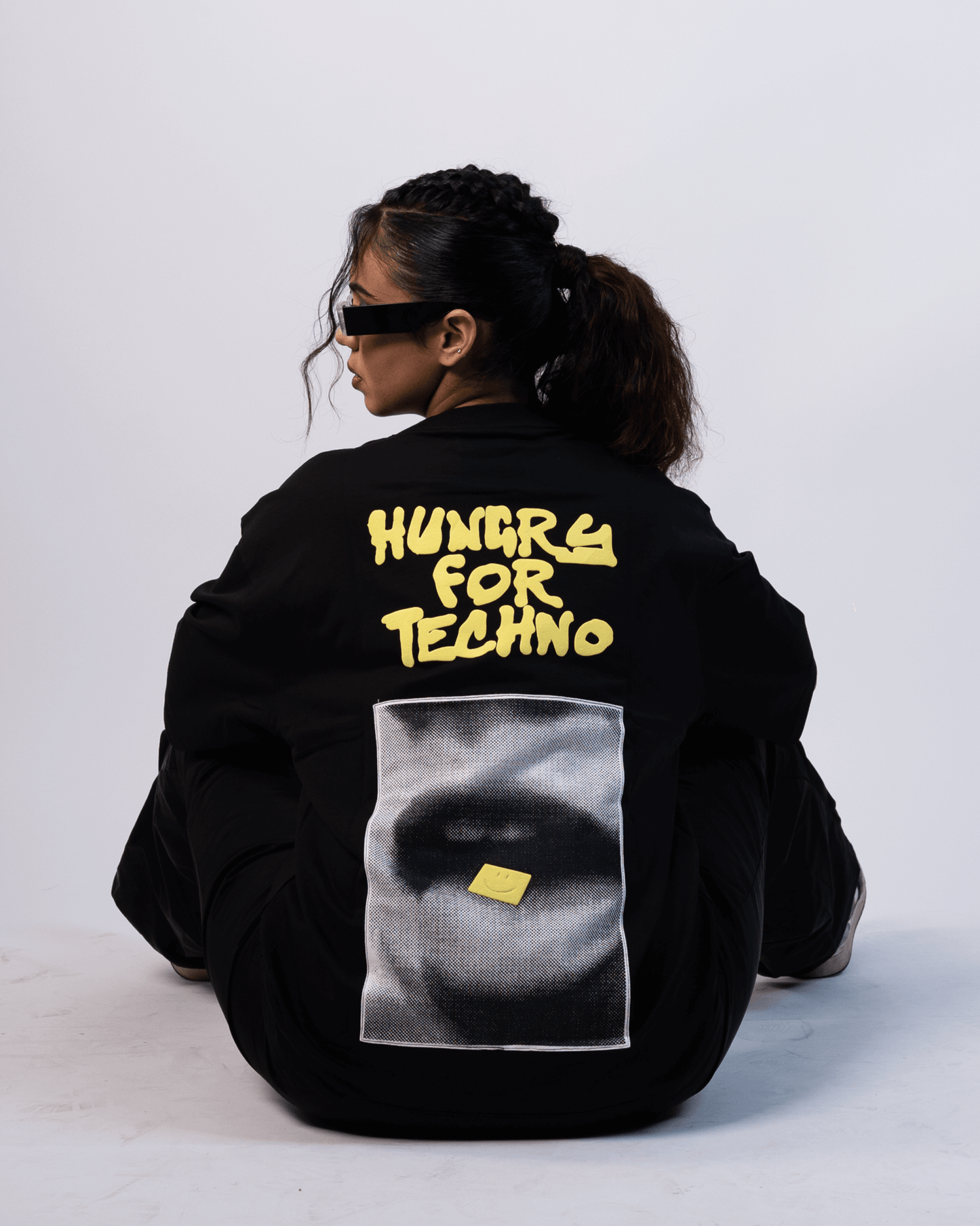 HUNGRY FOR TECHNO (BLACK) - Bad Lies